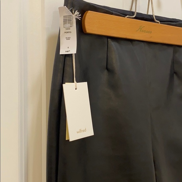 Aritzia Wilfred Black vegan leather Porto Pants - Picture 5 of 5